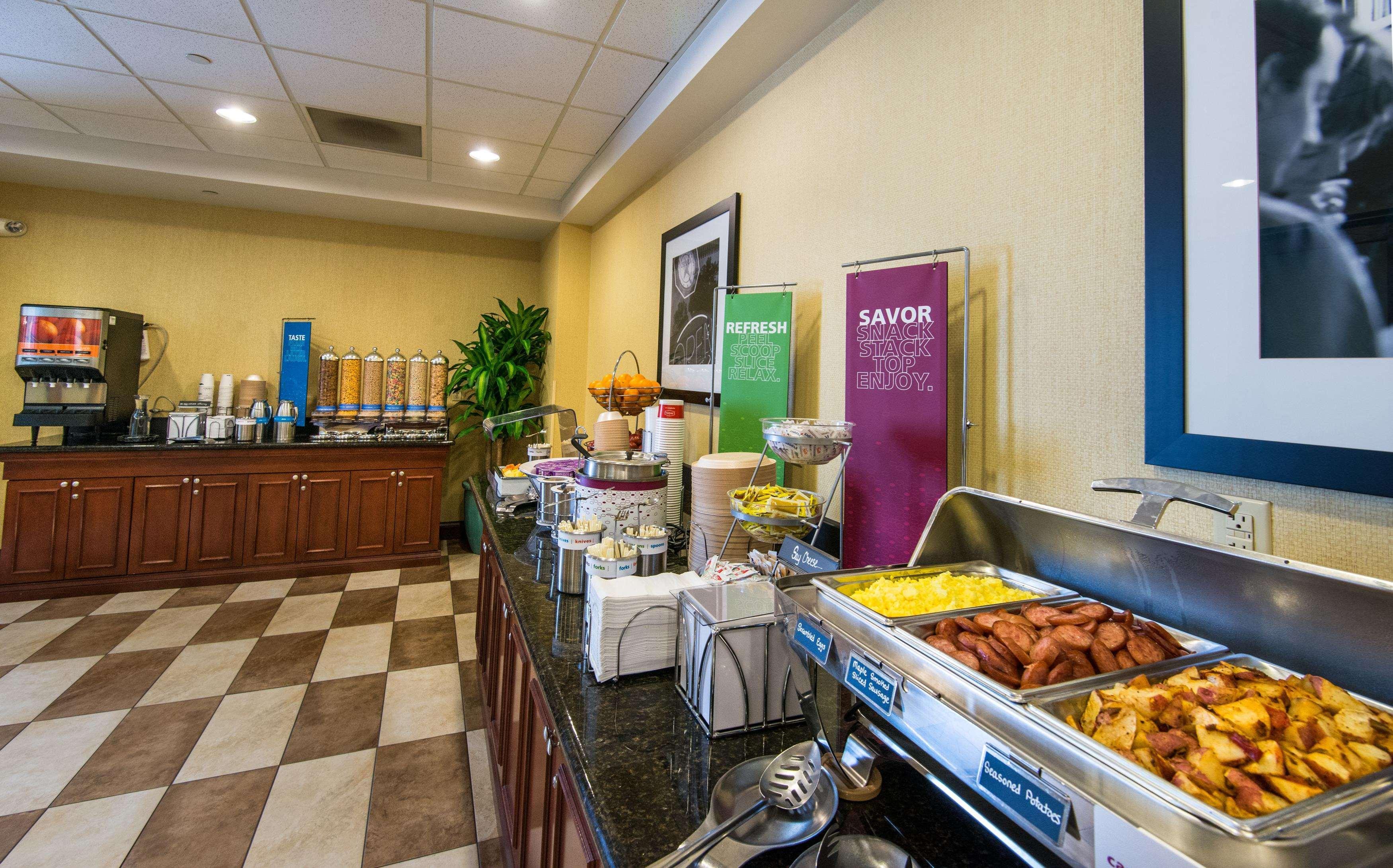 Hampton Inn & Suites Fort Myers-Colonial Boulevard Exterior foto